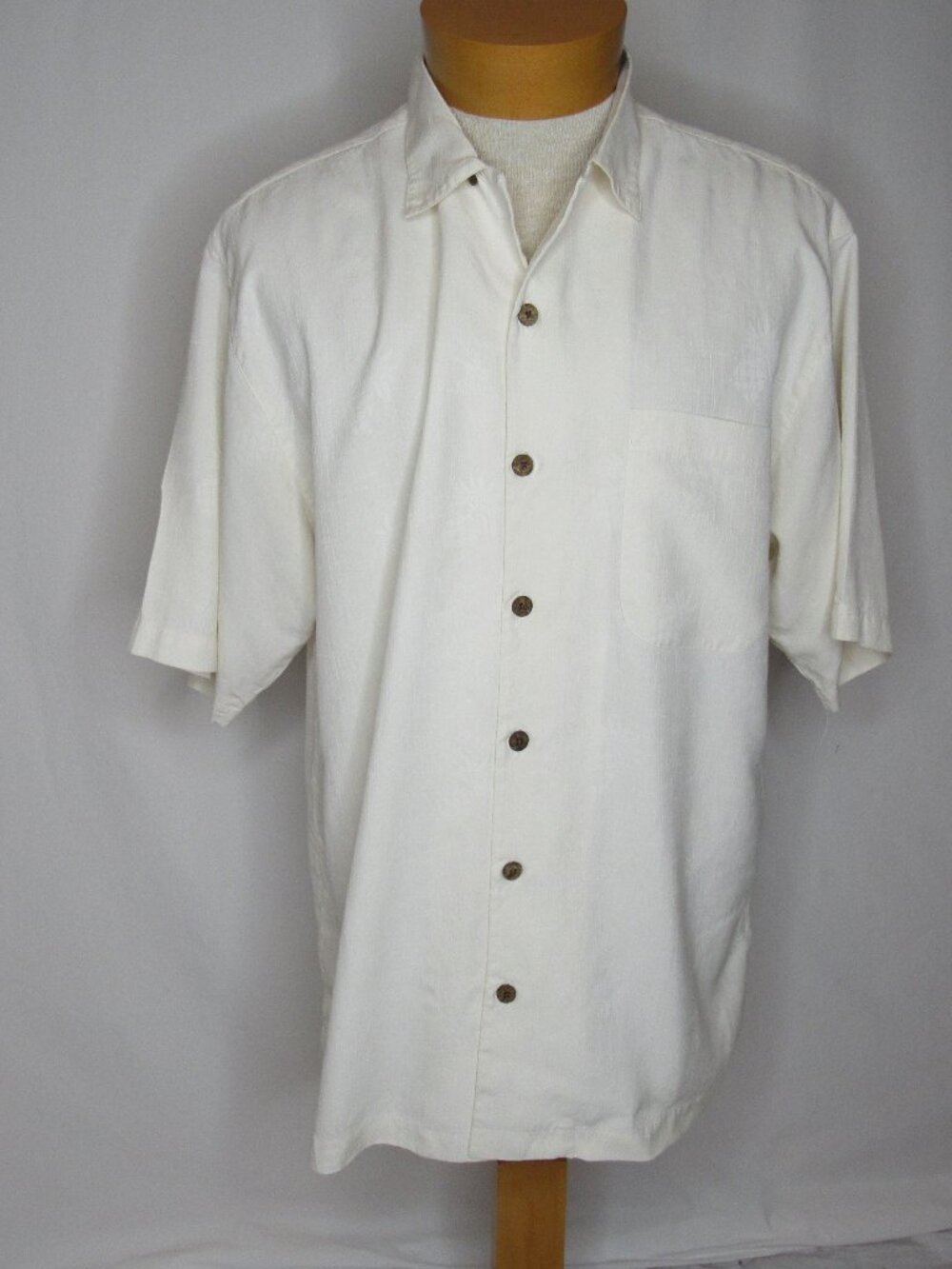 Tommy Bahama Ivory Silk Hawaiian Pineapple Embossed Camp Shirt Men's M Medium